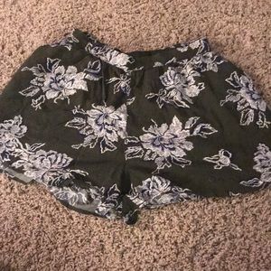 High waisted flowy green abercrombie shorts